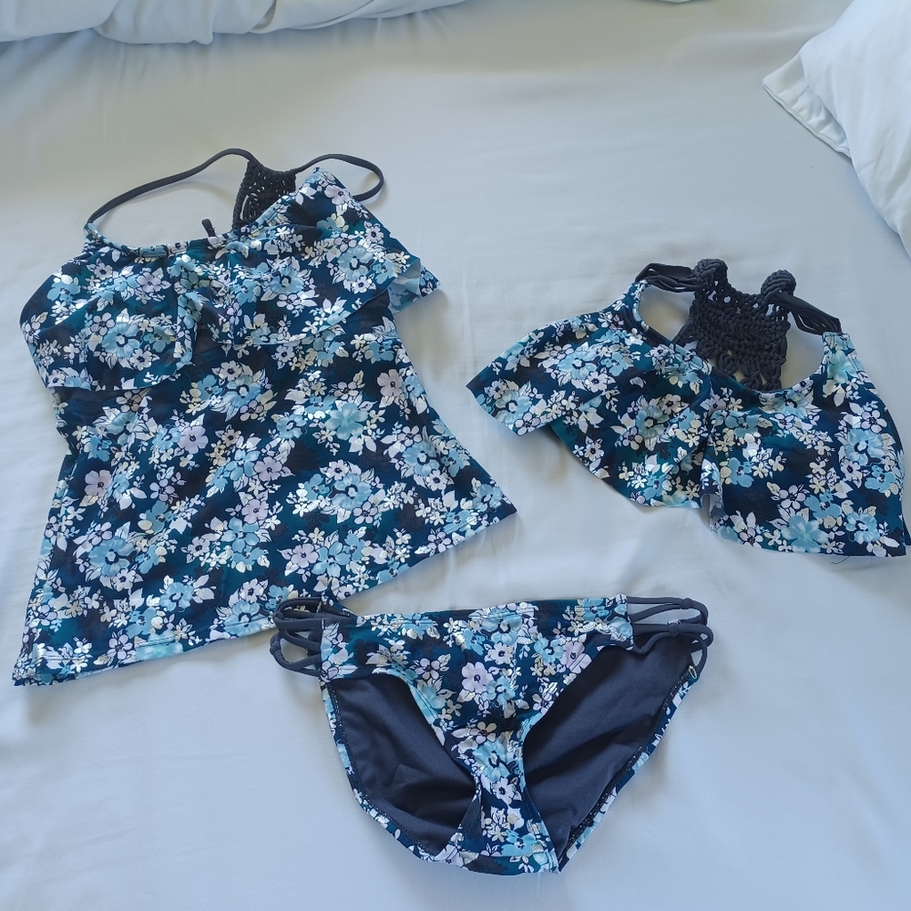 3 piece swim suit set. Size small